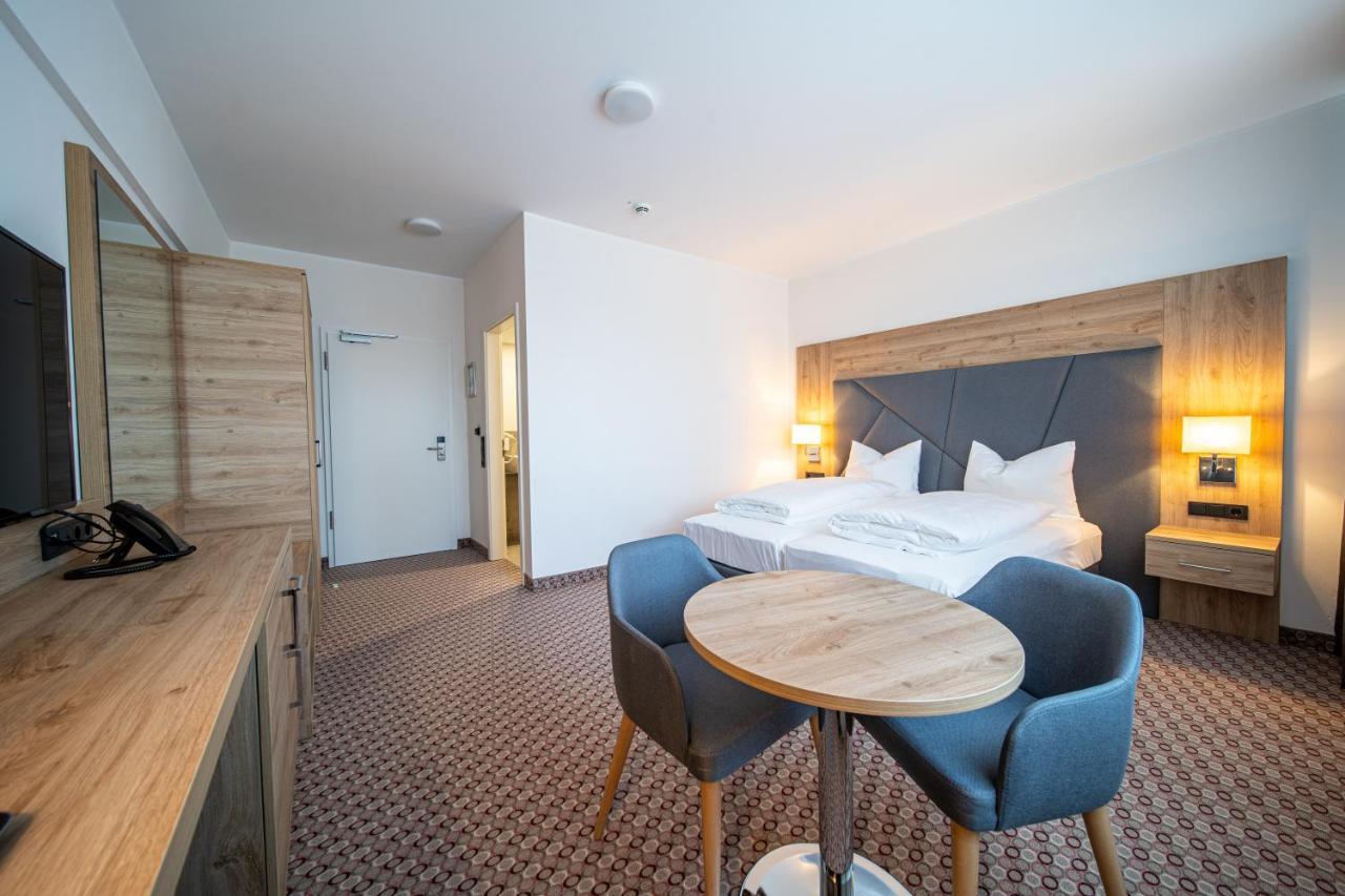 Ee Hotel Касел Екстериор снимка